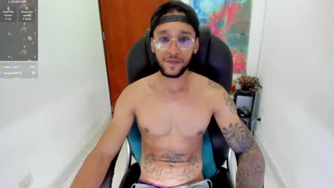 Snapshot of teylor_cristian chatting on 3, 2, 2025 Cristhian Teylor online show from 3, 2, 2025