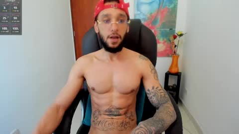 Snapshot of teylor_cristian chatting on 25, 10, 2025 Cristhian Teylor online show from 25, 10, 2025