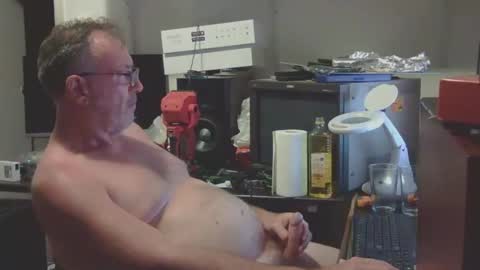 thang5545 online show from 8, 2, 2025