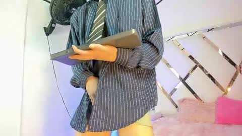 thanier_18 online show from 16, 5, 2026