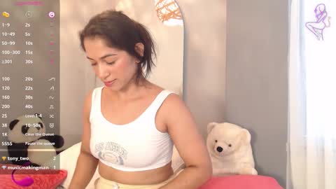 THAYSSA ROSS online show from 6, 11, 2025