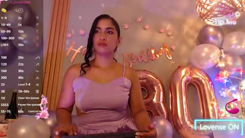 THAYSSA ROSS online show from 15, 4, 2026