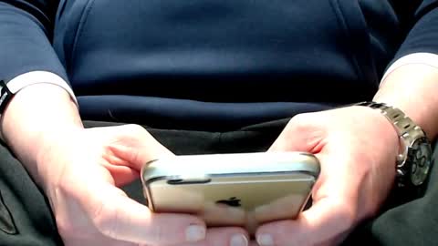 Snapshot of the1pocketrocket chatting on 1, 1, 2025 the1pocketrocket online show from 1, 1, 2025