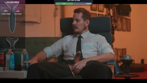 Snapshot of the_dilf chatting on 30, 12, 2024 The DILF -  online show from 30, 12, 2024