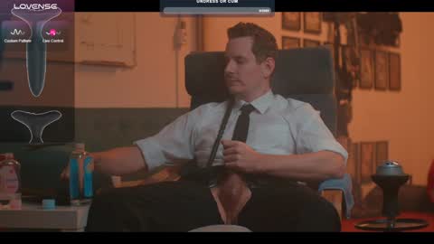 Snapshot of the_dilf chatting on 12, 1, 2025 The DILF -  online show from 12, 1, 2025