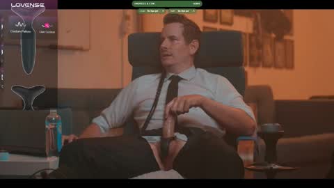 Snapshot of the_dilf chatting on 14, 9, 2025 The DILF -  online show from 14, 9, 2025