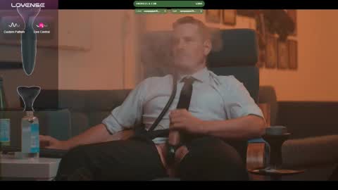 Snapshot of the_dilf chatting on 28, 9, 2025 The DILF -  online show from 28, 9, 2025