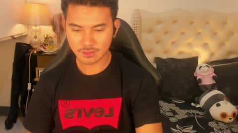 Snapshot of the_killian_jones chatting on 12, 10, 2025 ken online show from 12, 10, 2025