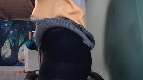 Snapshot of the_prettywondder chatting on 31, 1, 2025 Ekye online show from 31, 1, 2025