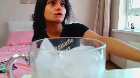 Snapshot of the_slutty_fox chatting on 23, 6, 2026 the_slutty_fox online show from 23, 6, 2026