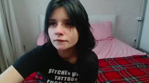Snapshot of the_slutty_fox chatting on 8, 7, 2026 the_slutty_fox online show from 8, 7, 2026