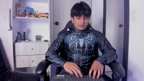 Snapshot of the_weed_guys chatting on 30, 10, 2025 Danny online show from 30, 10, 2025