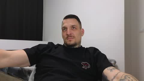 Snapshot of thebestmuscles chatting on 18, 12, 2024 John online show from 18, 12, 2024