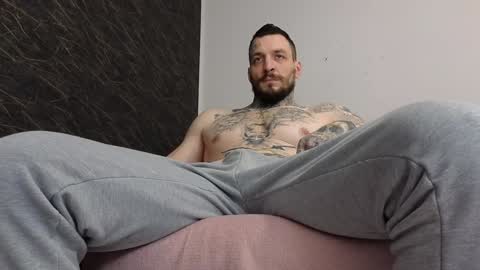 Snapshot of thebestmuscles chatting on 5, 2, 2025 John online show from 5, 2, 2025