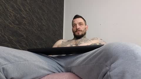 Snapshot of thebestmuscles chatting on 5, 2, 2025 John online show from 5, 2, 2025