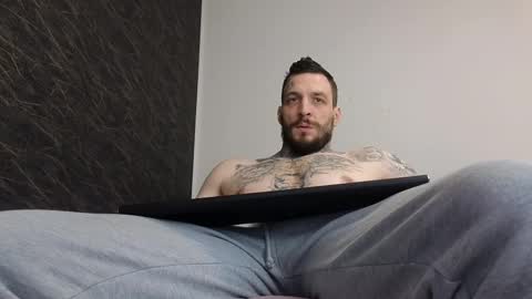 Snapshot of thebestmuscles chatting on 17, 2, 2025 John online show from 17, 2, 2025