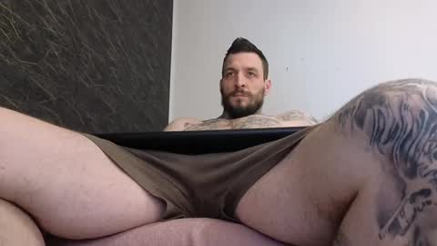 Snapshot of thebestmuscles chatting on 24, 2, 2025 John online show from 24, 2, 2025