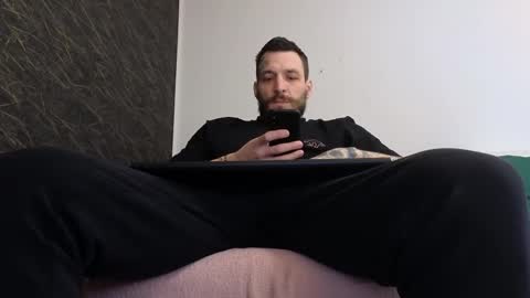 Snapshot of thebestmuscles chatting on 27, 2, 2025 John online show from 27, 2, 2025