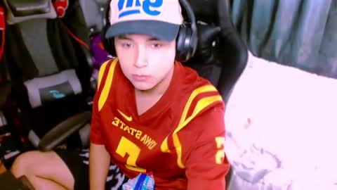 Snapshot of thebluesky_18 chatting on 23, 5, 2026 thebluesky_18 online show from 23, 5, 2026