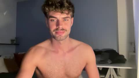 Snapshot of thebrokescholar chatting on 4, 12, 2025 Broke Scholar online show from 4, 12, 2025