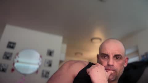 Snapshot of thebuzz777 chatting on 11, 2, 2025 theBuzz777 online show from 11, 2, 2025