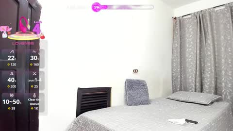 TheChicaNextDoor  online show from 4, 2, 2026