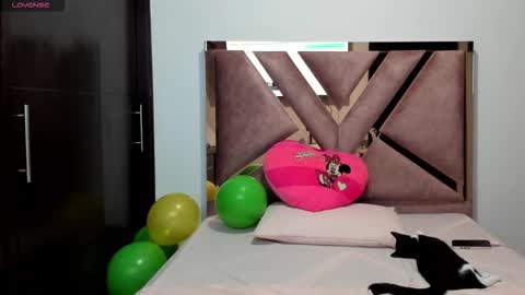 TheChicaNextDoor  online show from 19, 3, 2026