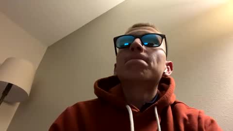 Snapshot of thedondom69 chatting on 8, 12, 2024 thedondom69 online show from 8, 12, 2024