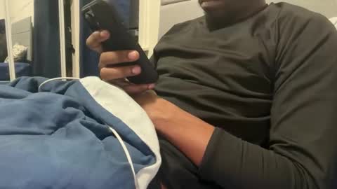 Snapshot of theeshooterr chatting on 17, 1, 2025 theeshooterr online show from 17, 1, 2025