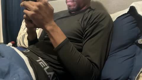 Snapshot of theeshooterr chatting on 3, 2, 2025 theeshooterr online show from 3, 2, 2025