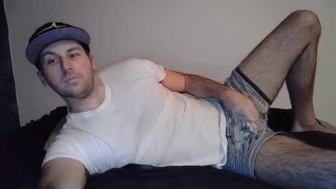 Theetwohander online show from 18, 2, 2025