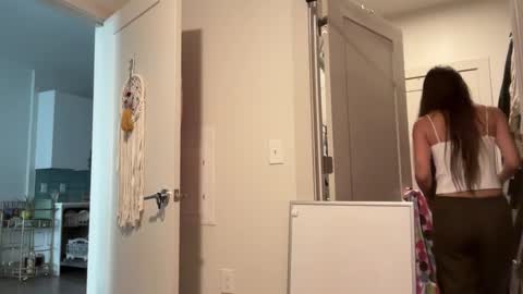 Snapshot of thegabzilla chatting on 26, 9, 2025 thegabzilla online show from 26, 9, 2025