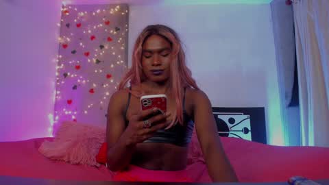 Snapshot of thegoldenbitch chatting on 11, 1, 2025 Goldie online show from 11, 1, 2025