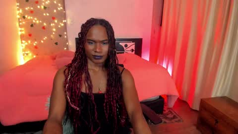 Snapshot of thegoldenbitch chatting on 12, 3, 2025 Goldie online show from 12, 3, 2025