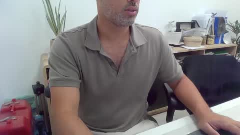 Snapshot of thehardcock2025 chatting on 26, 10, 2025 thehardcock2025 online show from 26, 10, 2025