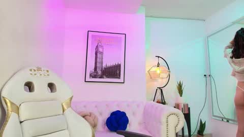 Theia  online show from 23, 12, 2024