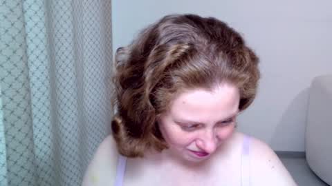 Ella online show from 14, 12, 2025