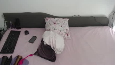 Alice   -   online show from 28, 1, 2025