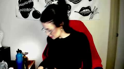 Snapshot of themelrose chatting on 23, 10, 2025 themelrose online show from 23, 10, 2025