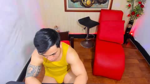 Snapshot of themuscularvenezuelanman chatting on 4, 4, 2026 themuscularvenezuelanman online show from 4, 4, 2026