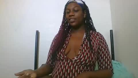 Snapshot of thenaturalgoddess chatting on 28, 10, 2025 TheNaturalGoddess online show from 28, 10, 2025