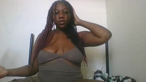 Snapshot of thenaturalgoddess chatting on 3, 11, 2025 TheNaturalGoddess online show from 3, 11, 2025