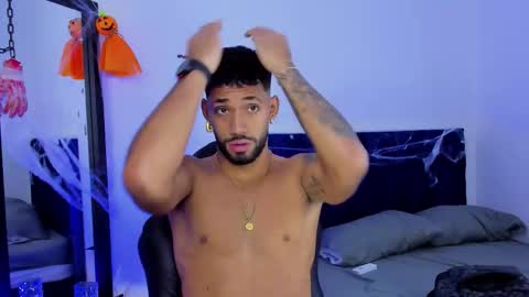 Theo Sky online show from 18, 10, 2025