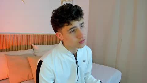  THEO- MATEO  online show from 12, 12, 2024