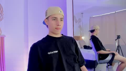  THEO- MATEO  online show from 15, 12, 2024