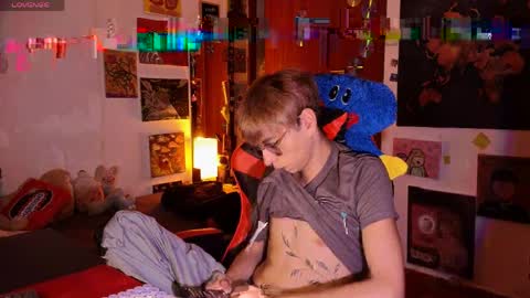 Snapshot of theprince_red chatting on 9, 4, 2026 Matt independent model online show from 9, 4, 2026