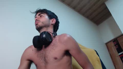 Santiago Enrique online show from 2, 3, 2026