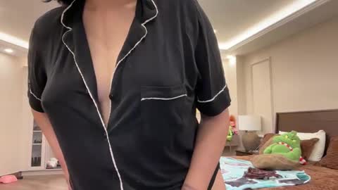 therealcamilabaddie online show from 29, 9, 2025