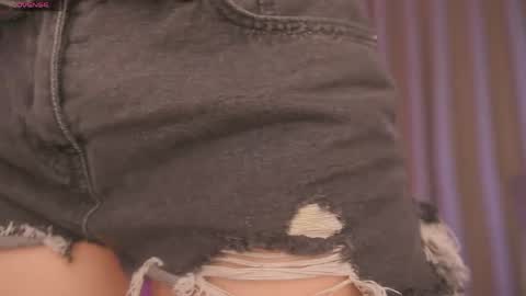    online show from 23, 4, 2026