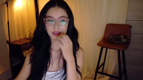 Snapshot of therose_mar chatting on 14, 10, 2025 Mar online show from 14, 10, 2025